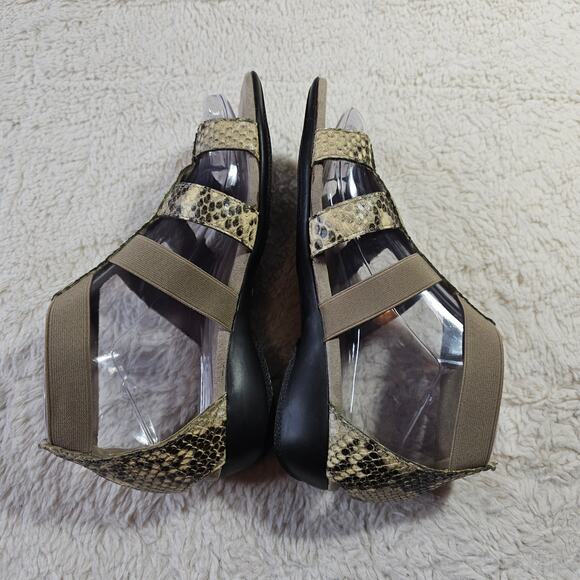 Munro American 6.5 W Zena Khaki Python Snakeskin Print perfect fit. Comfy Granny - Picture 7 of 13